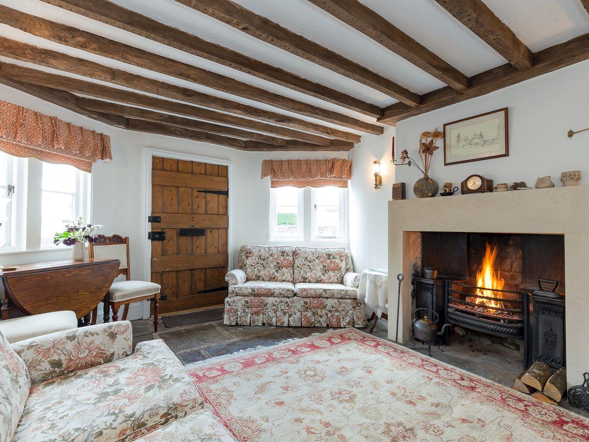 English Cottage Interiors Open Fire Ceiling Beams And Stable